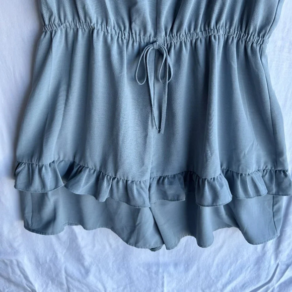 Dusty Blue Sleeveless Ruffle Hem Romper - Fits like 12/14 - Picture 3 of 8